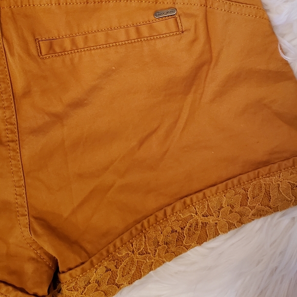 True Collection Shorts - Picture 9 of 10